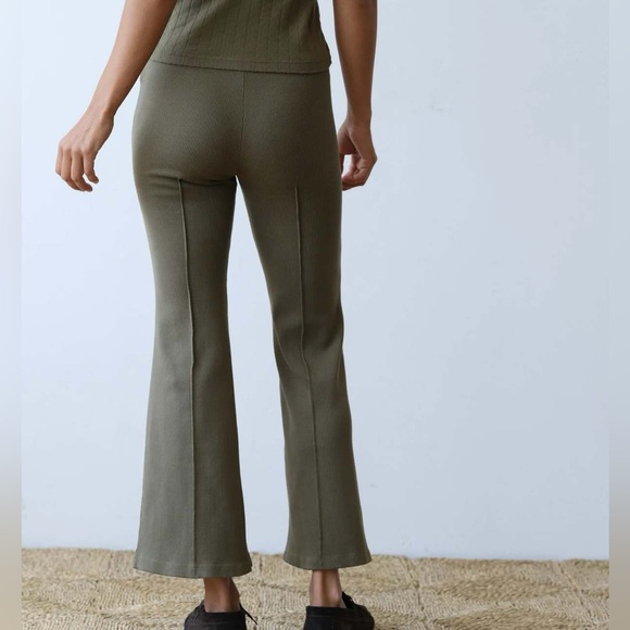 DONNI. The Rib Kick Flare - Olive
